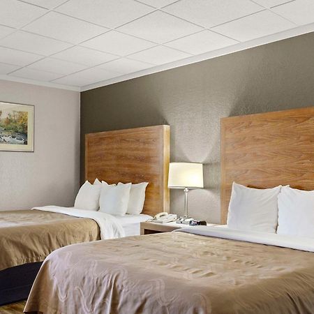 Quality Inn & Suites Downtown Грин Бэй Экстерьер фото