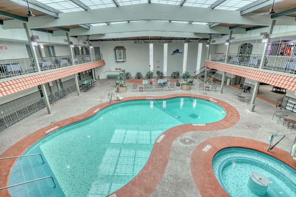 Quality Inn & Suites Downtown Грин Бэй Удобства фото