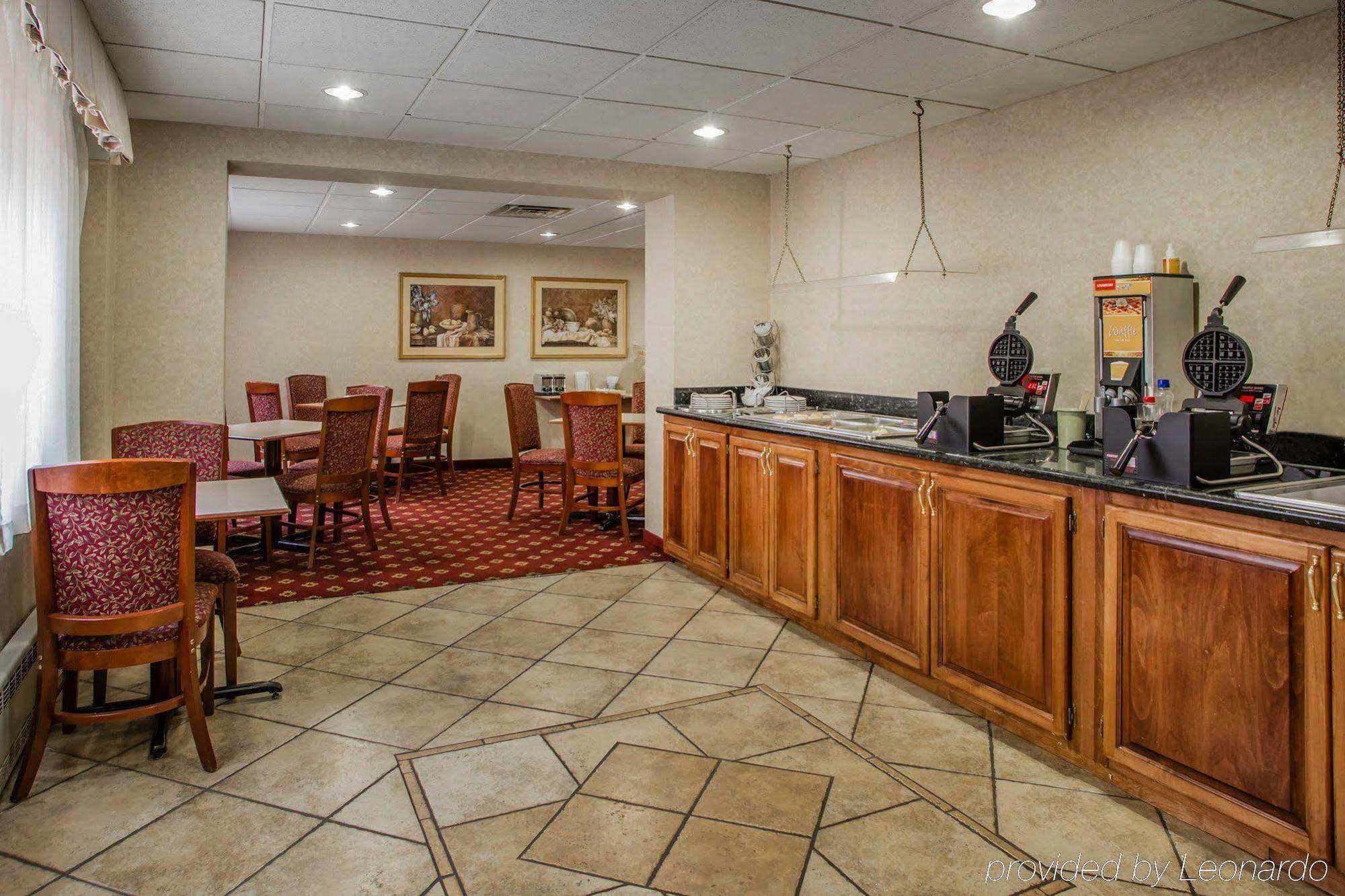 Quality Inn & Suites Downtown Грин Бэй Экстерьер фото