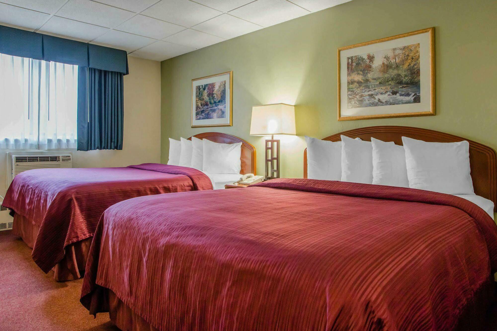 Quality Inn & Suites Downtown Грин Бэй Экстерьер фото